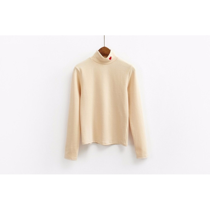 Pull col montant coeur rouge