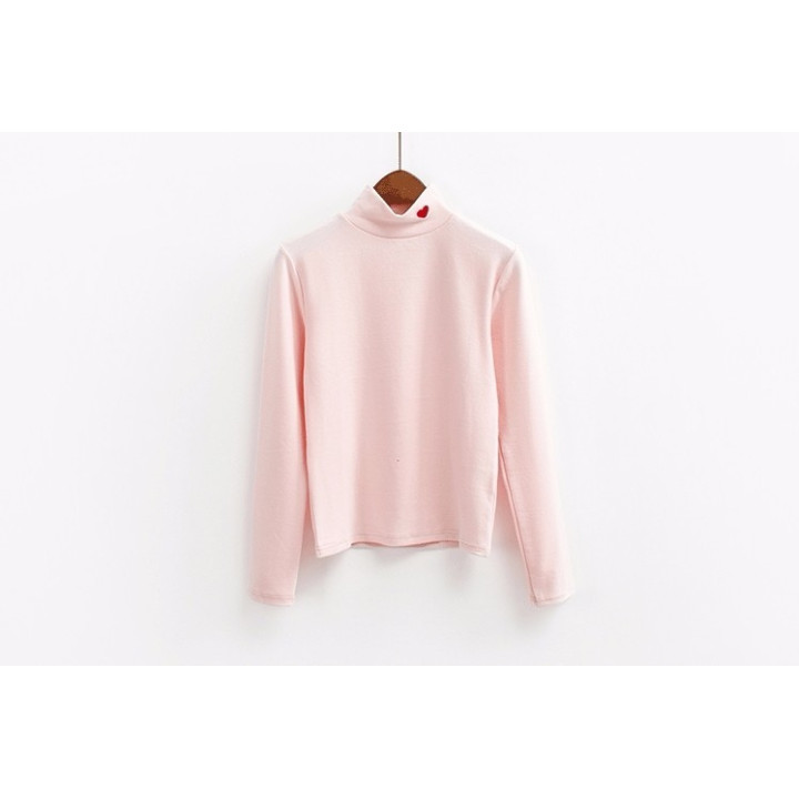 Pull col montant coeur rouge