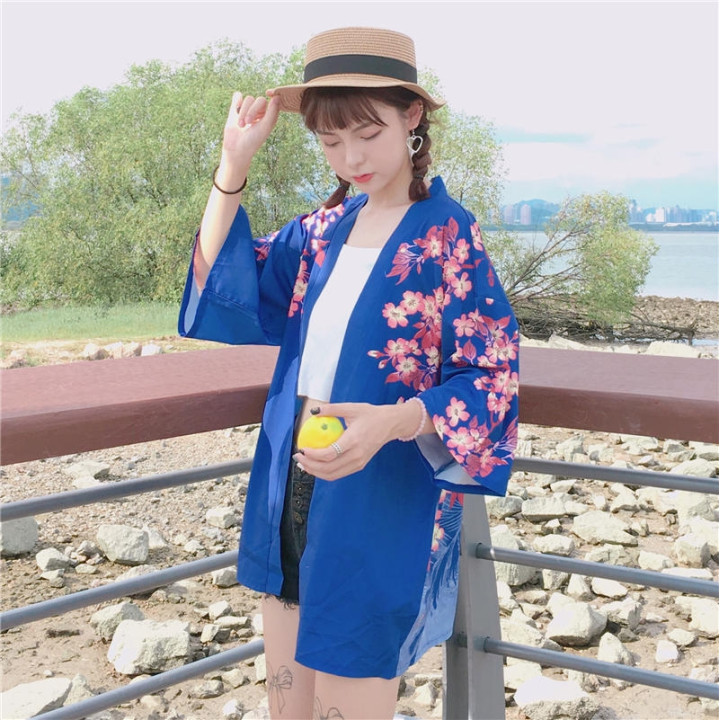 Kimono japonais Manches courtes Col V Poissons - bleu biais