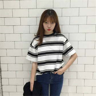T-Shirt japonais Japan Style Harajuku Rayures noir face