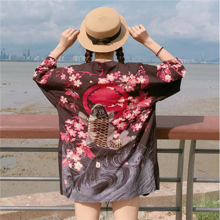Kimono japonais femme Manches courtes Col V Poissons noir vue dos