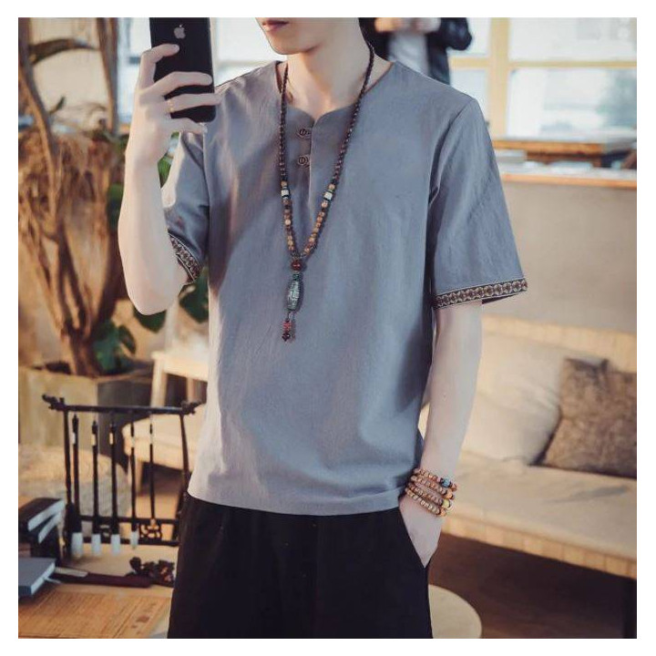 T-shirt homme avec broderie sur les manches