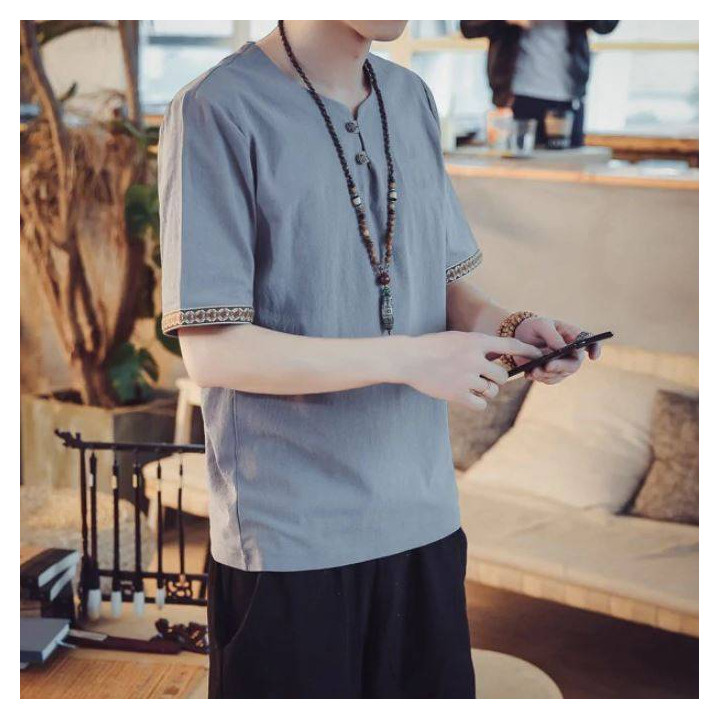 T-shirt homme avec broderie sur les manches