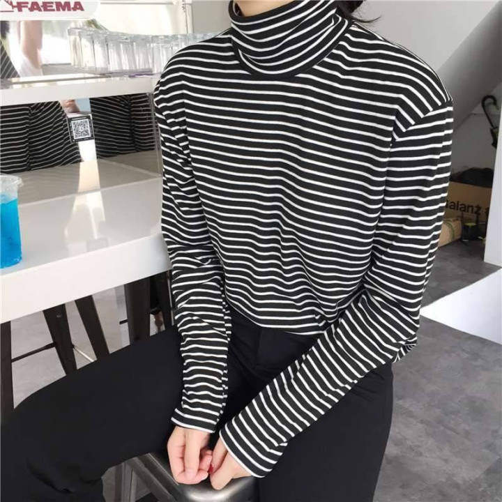 Pull rayé avec col