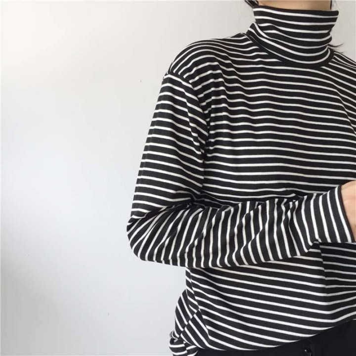 Pull rayé avec col