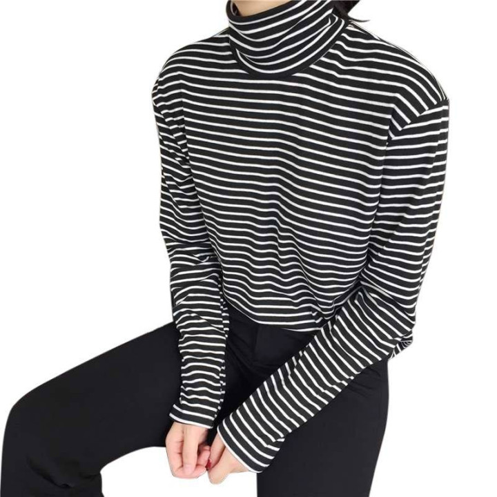 Pull rayé avec col