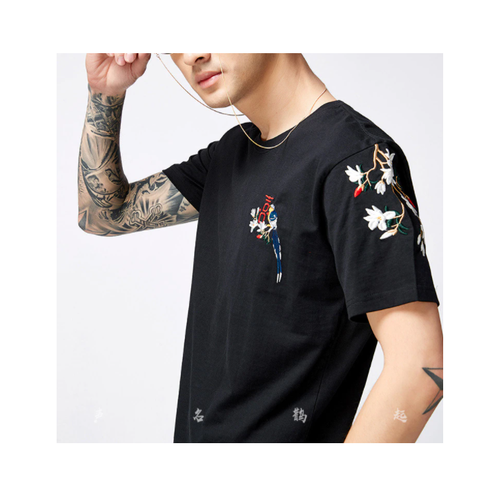 T-shirt Ōmu
