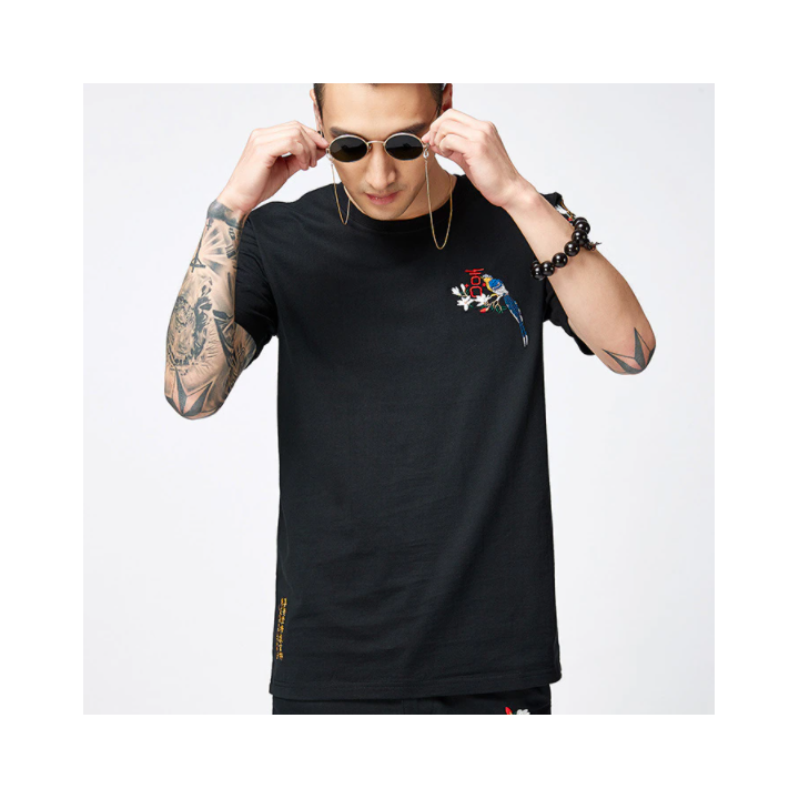 T-shirt Ōmu