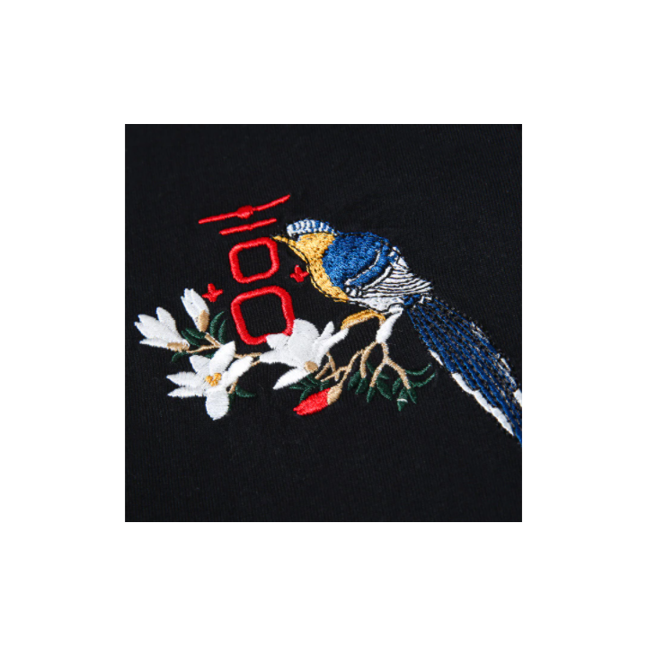T-shirt Ōmu