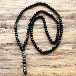 Collier Esunikku
