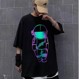 T-shirt Asutoronōto Néon
