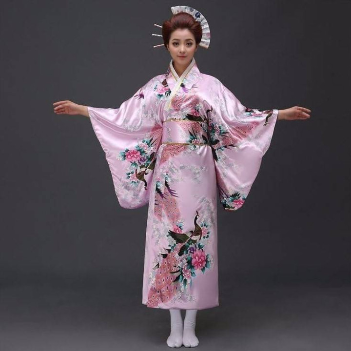 Vêtements japonais et coréens - Kimonos japonais et coréen - Kimono japonais oiseau fleurs