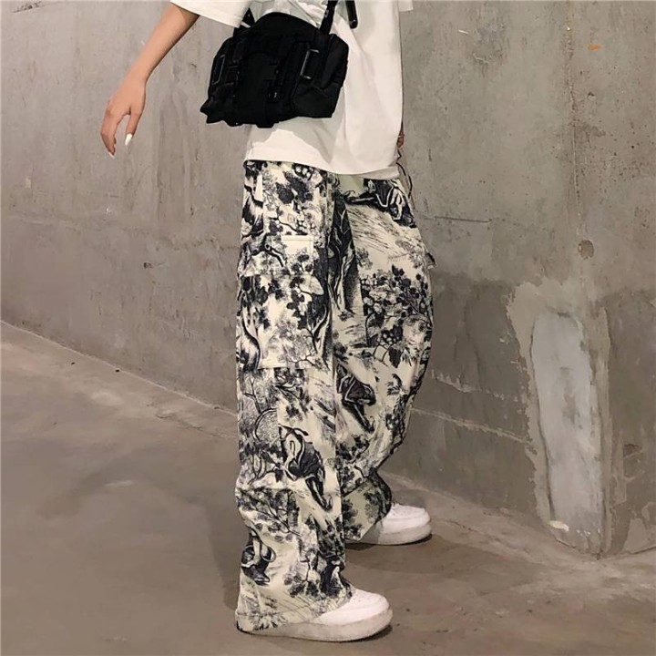 Vêtements japonais et coréens pour filles - Vêtements japonais et coréens pour filles - Pantalon Ample à motif Gurafiti