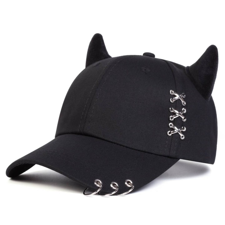 Casquette Neko Punk – Style Harajuku avec Oreilles de Chat et Piercings