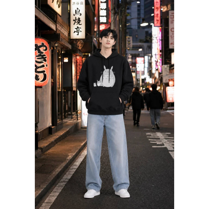 Sweat a Capuche Totoro — lifestyle extérieur