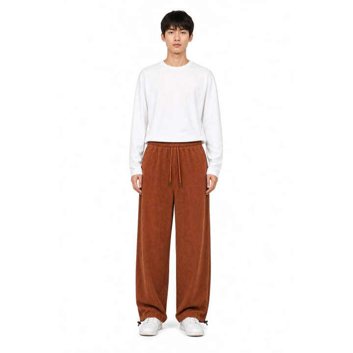 Pantalon coupe droite velours — porté de face