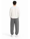 Pantalon velours côtelé — Gris — dos mannequin homme