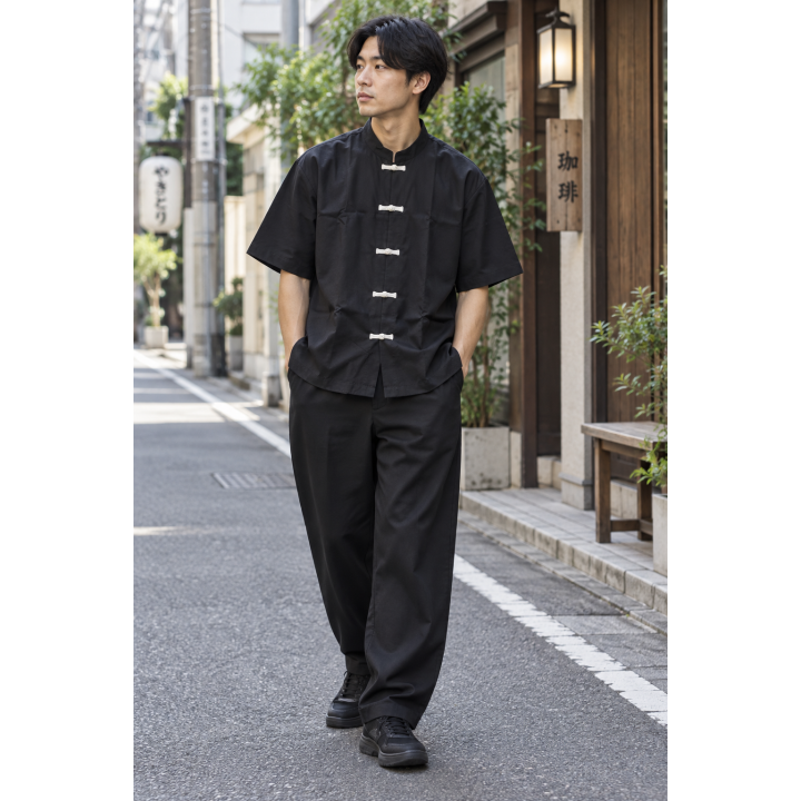Chemise Noire à Brandebourgs